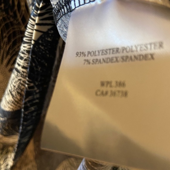 Haggar Clothing Petite blouse - size medium - Picture 5 of 6